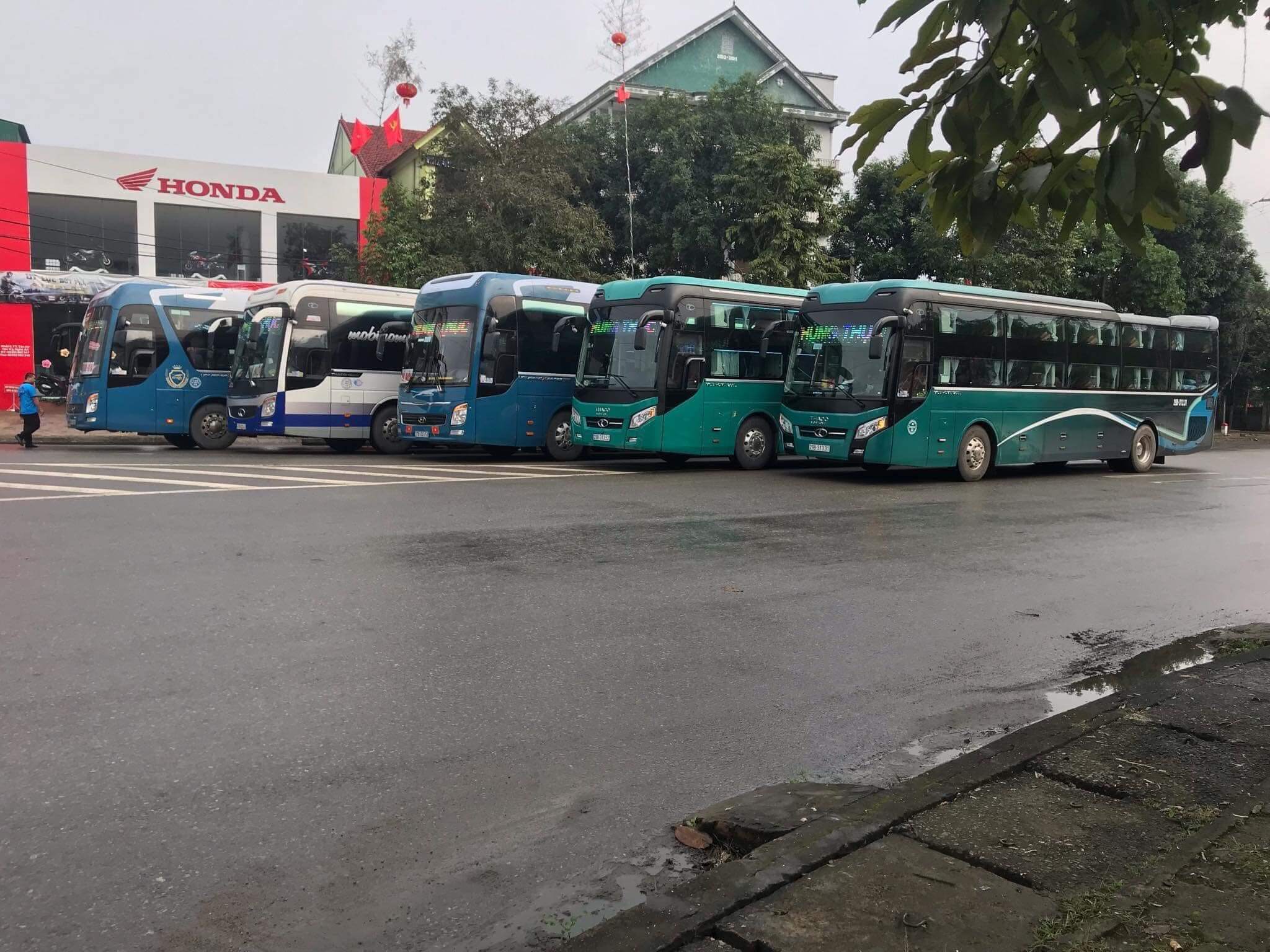 Nhà xe Hùng Thục